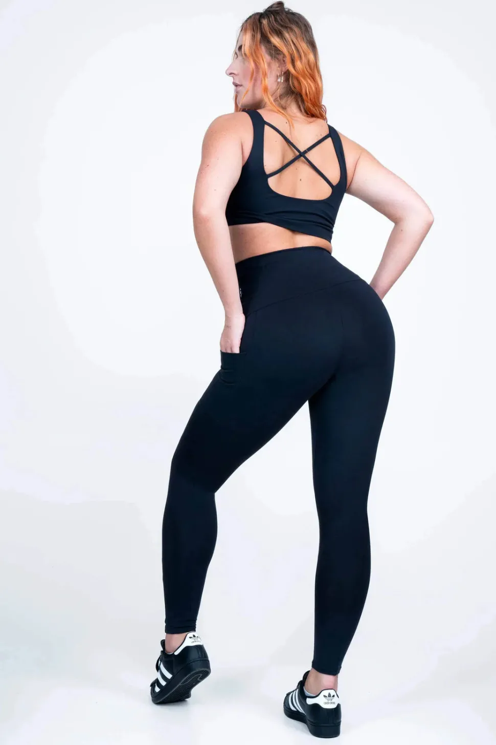Black Body Contouring - Panel Pocket Extra High Waisted Leggings