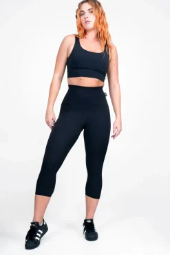 Black Body Contouring - Panel Pocket Extra High Waisted Capri Leggings