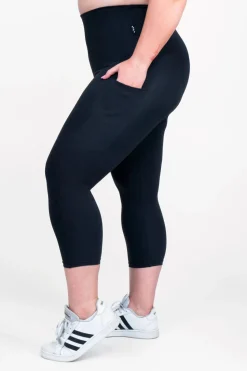 Black Body Contouring - Panel Pocket Extra High Waisted Capri Leggings