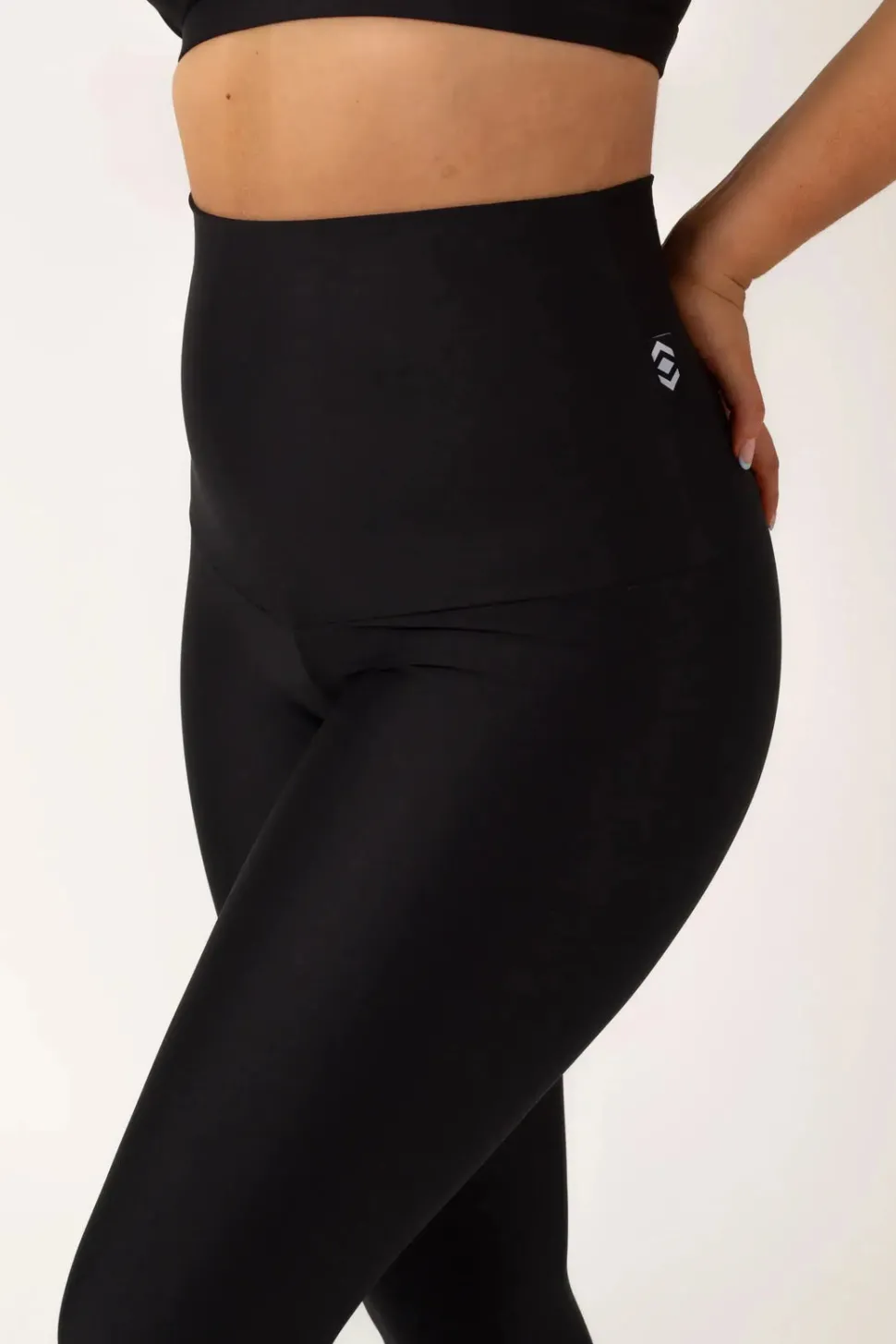 Black Performance - Extra High Waisted Capri Leggings