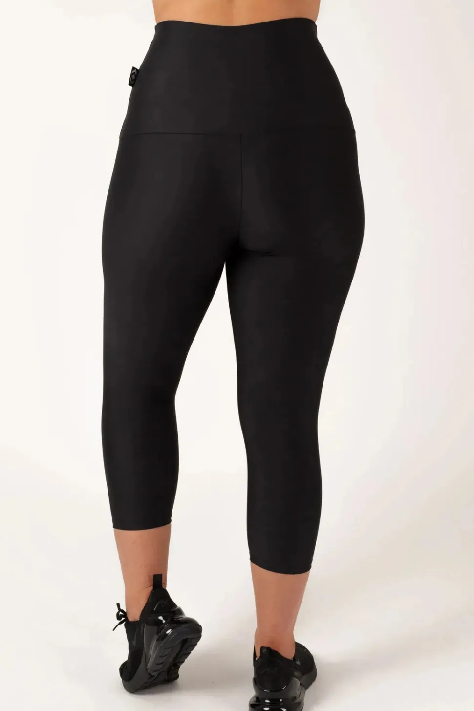 Black Performance - Extra High Waisted Capri Leggings