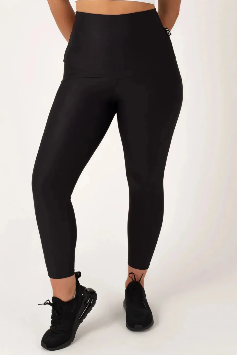 Black Performance - Panel Pocket Extra High Waisted 7/8 Leggings
