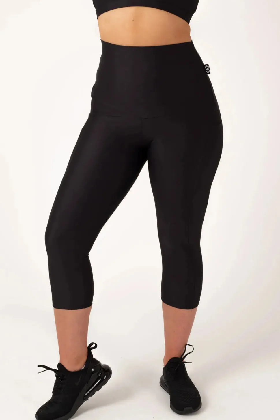 Black Performance - Panel Pocket Extra High Waisted Capri Leggings
