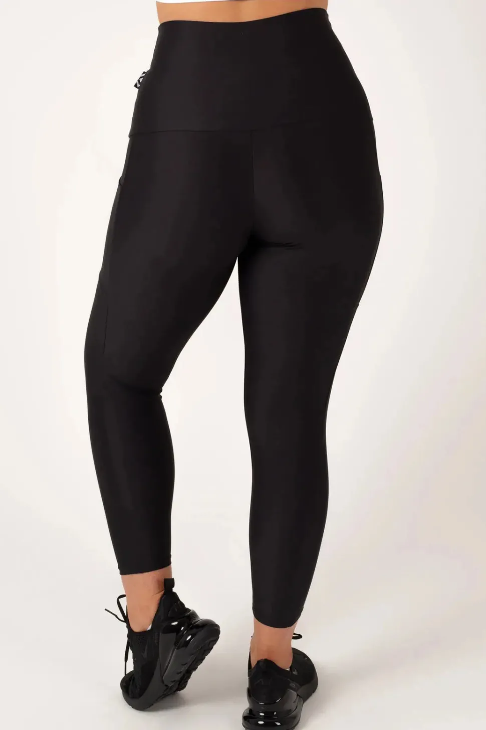 Black Performance - Panel Pocket Extra High Waisted 7/8 Leggings
