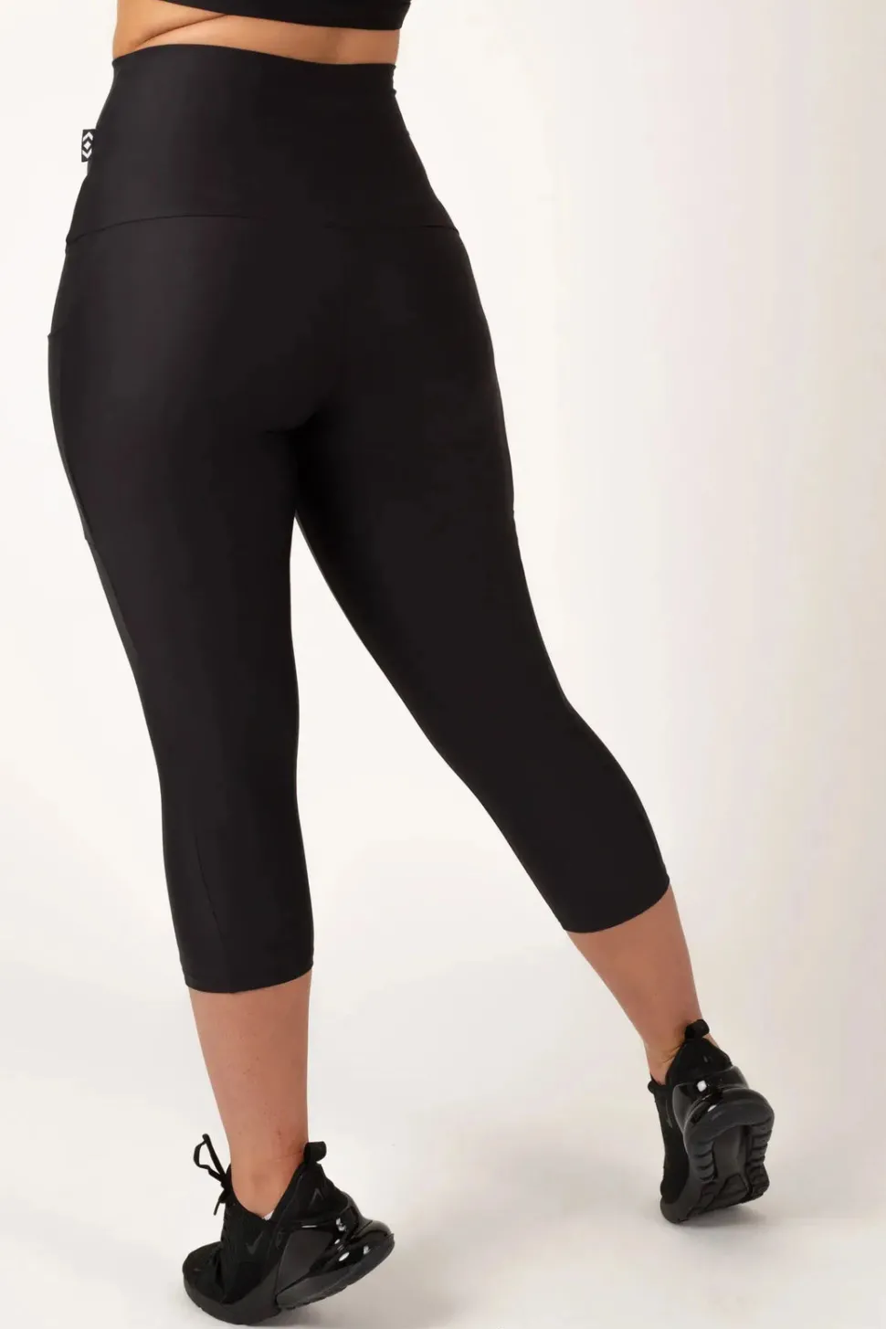 Black Performance - Panel Pocket Extra High Waisted Capri Leggings
