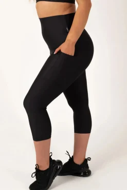 Black Performance - Panel Pocket Extra High Waisted Capri Leggings