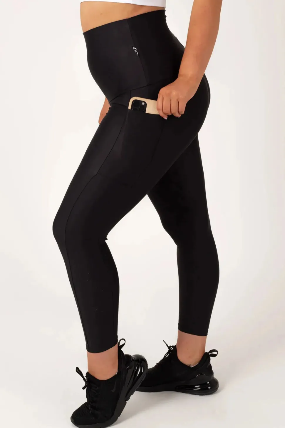 Black Performance - Panel Pocket Extra High Waisted 7/8 Leggings