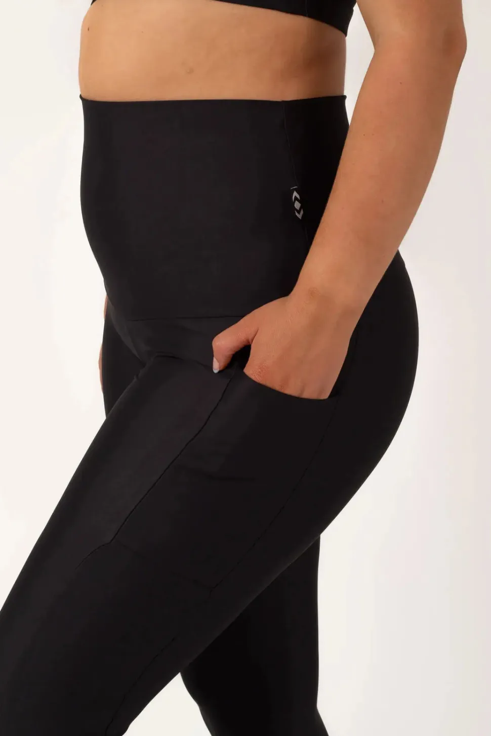 Black Performance - Panel Pocket Extra High Waisted Capri Leggings