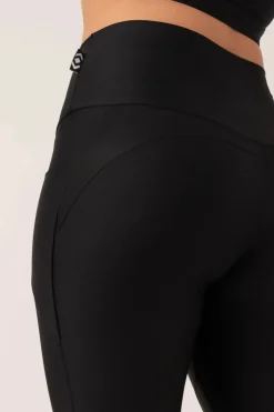 Black Performance - Pocket Booty Shaper High Waisted Capri Leggings