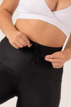 Black Performance - Pocket Booty Shaper Drawstring Capri Leggings
