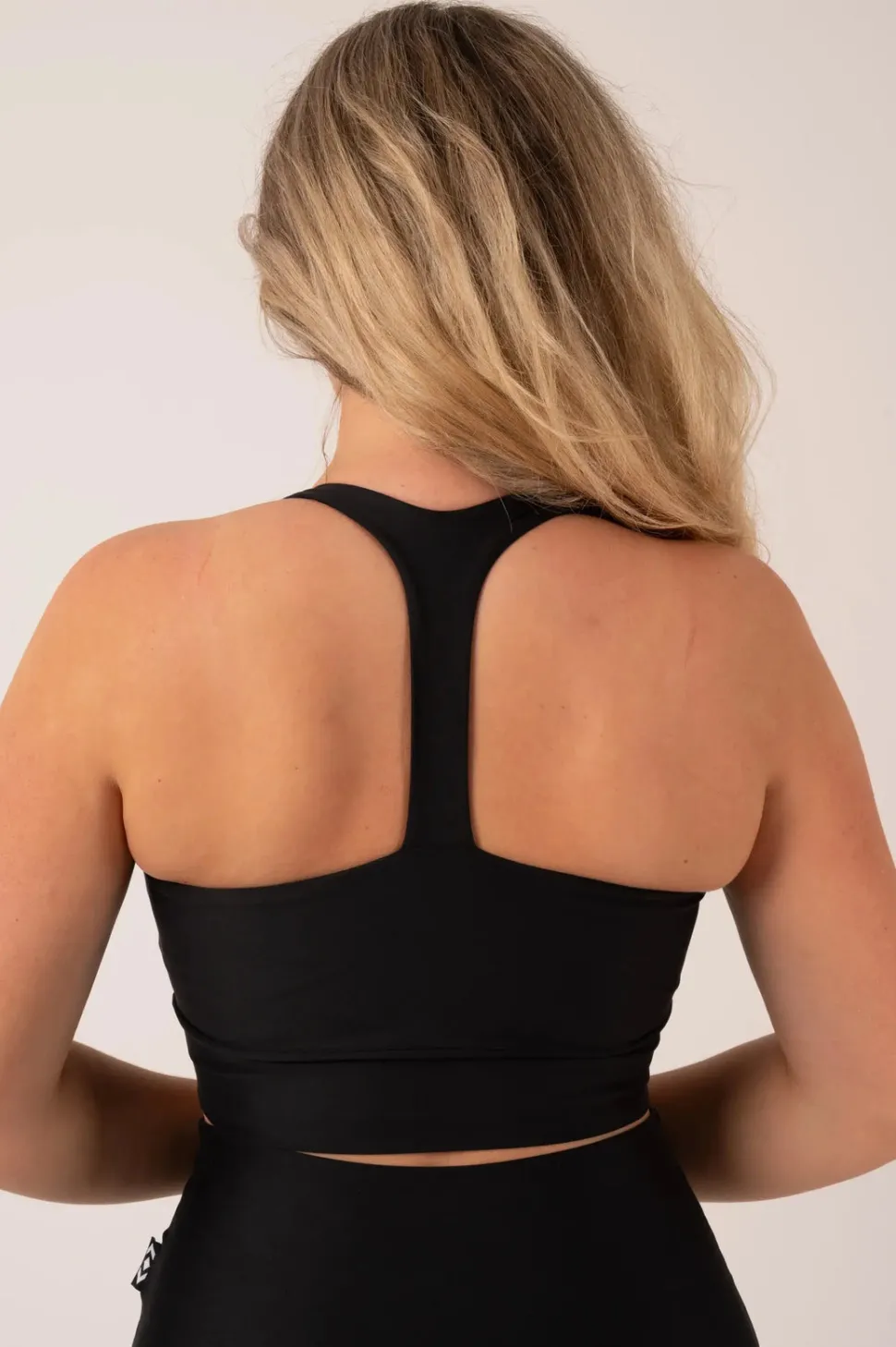 Black Performance - T Back Comfort Crop Top