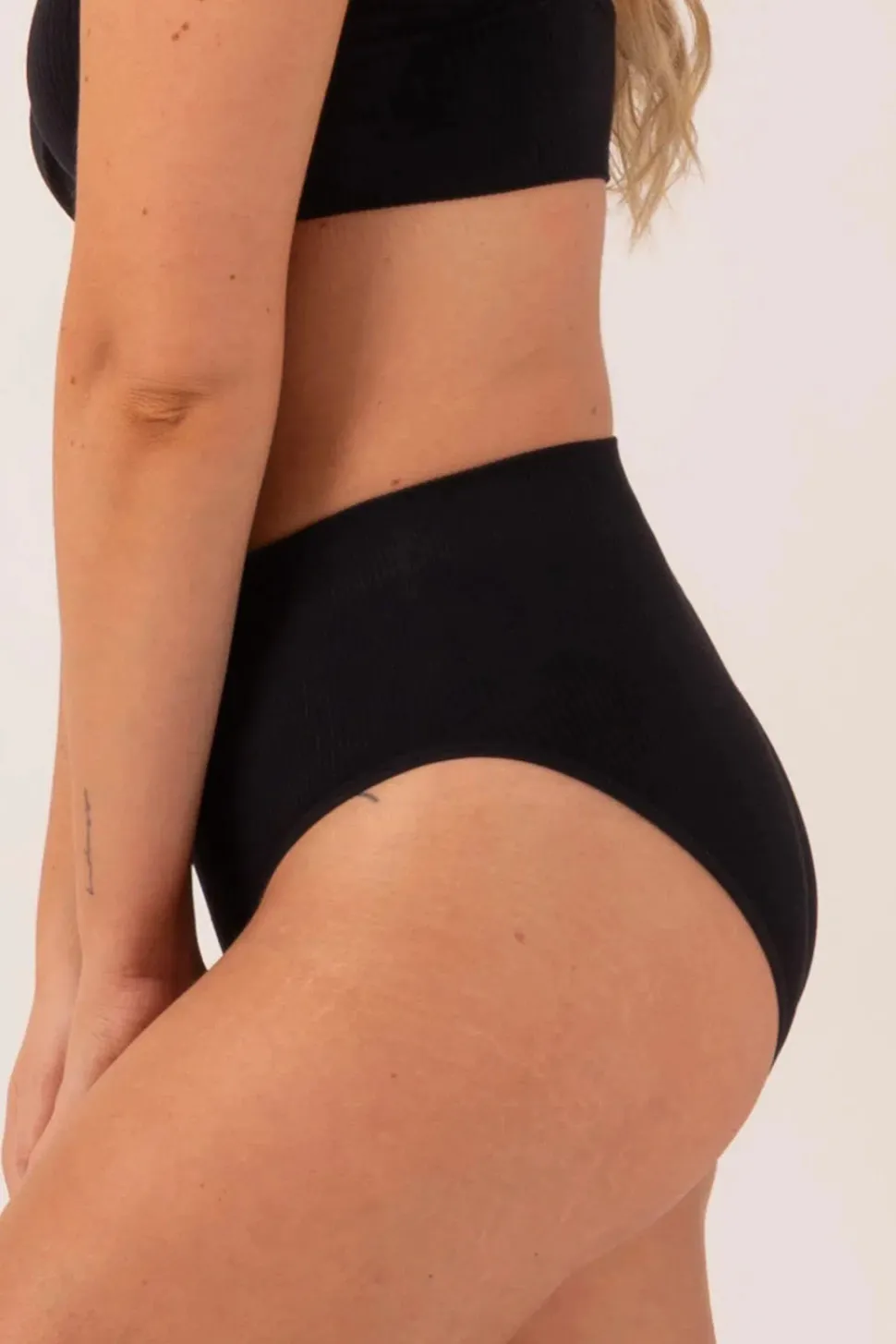Black Rib Seam Free - High Waist, High Leg Bikini Briefs