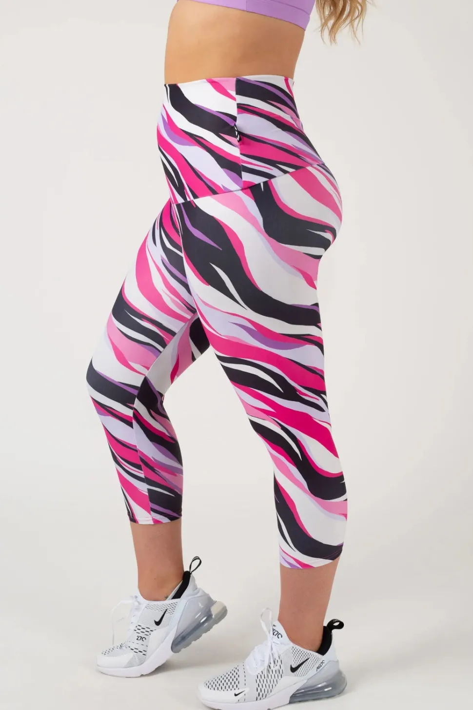 Catwalk Performance - Extra High Waisted Capri Leggings
