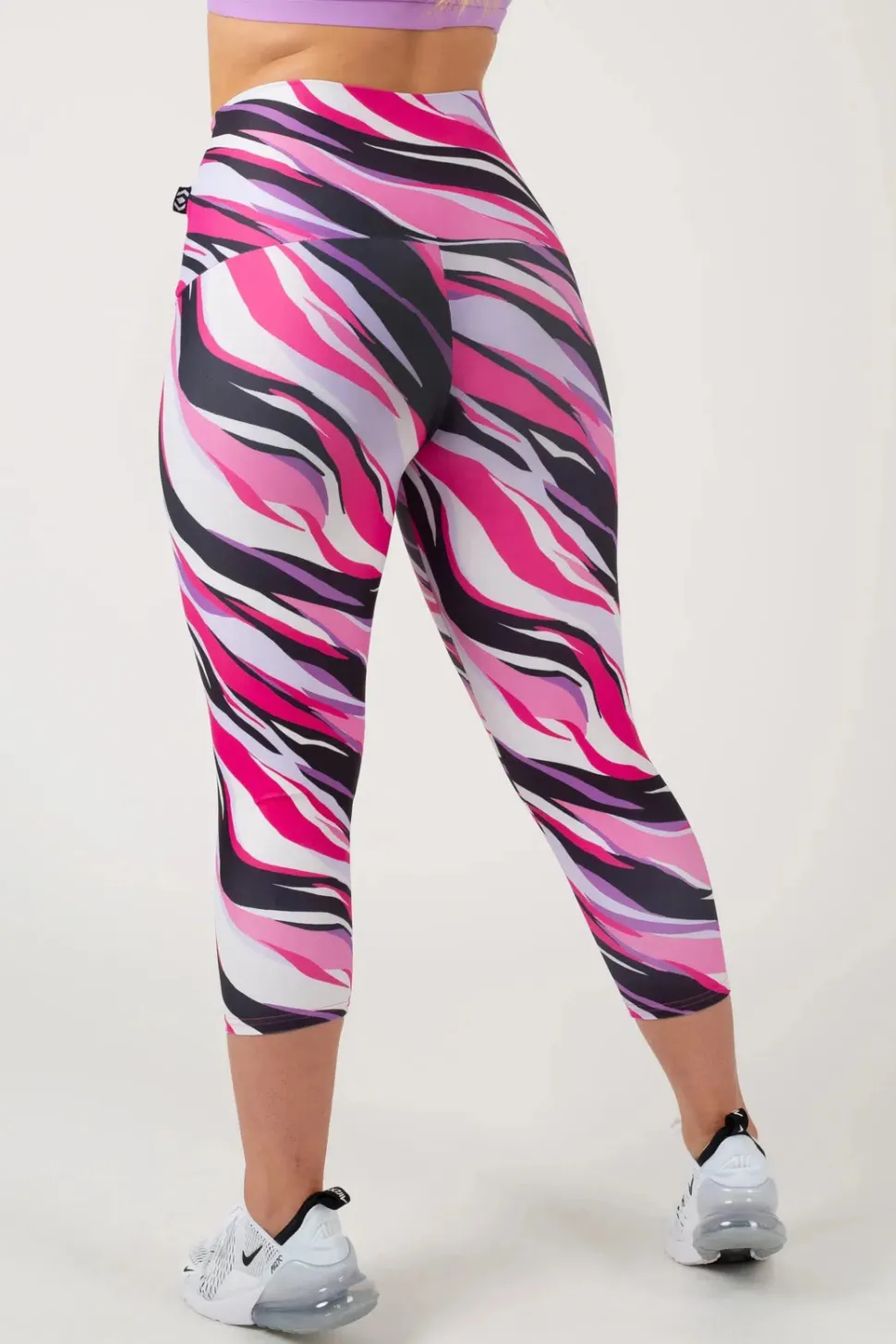 Catwalk Performance - Extra High Waisted Capri Leggings