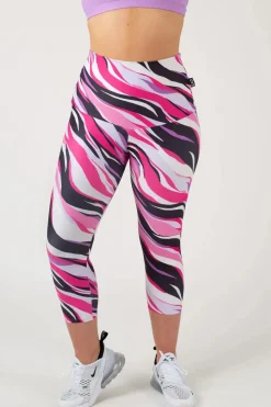 Catwalk Performance - Extra High Waisted Capri Leggings