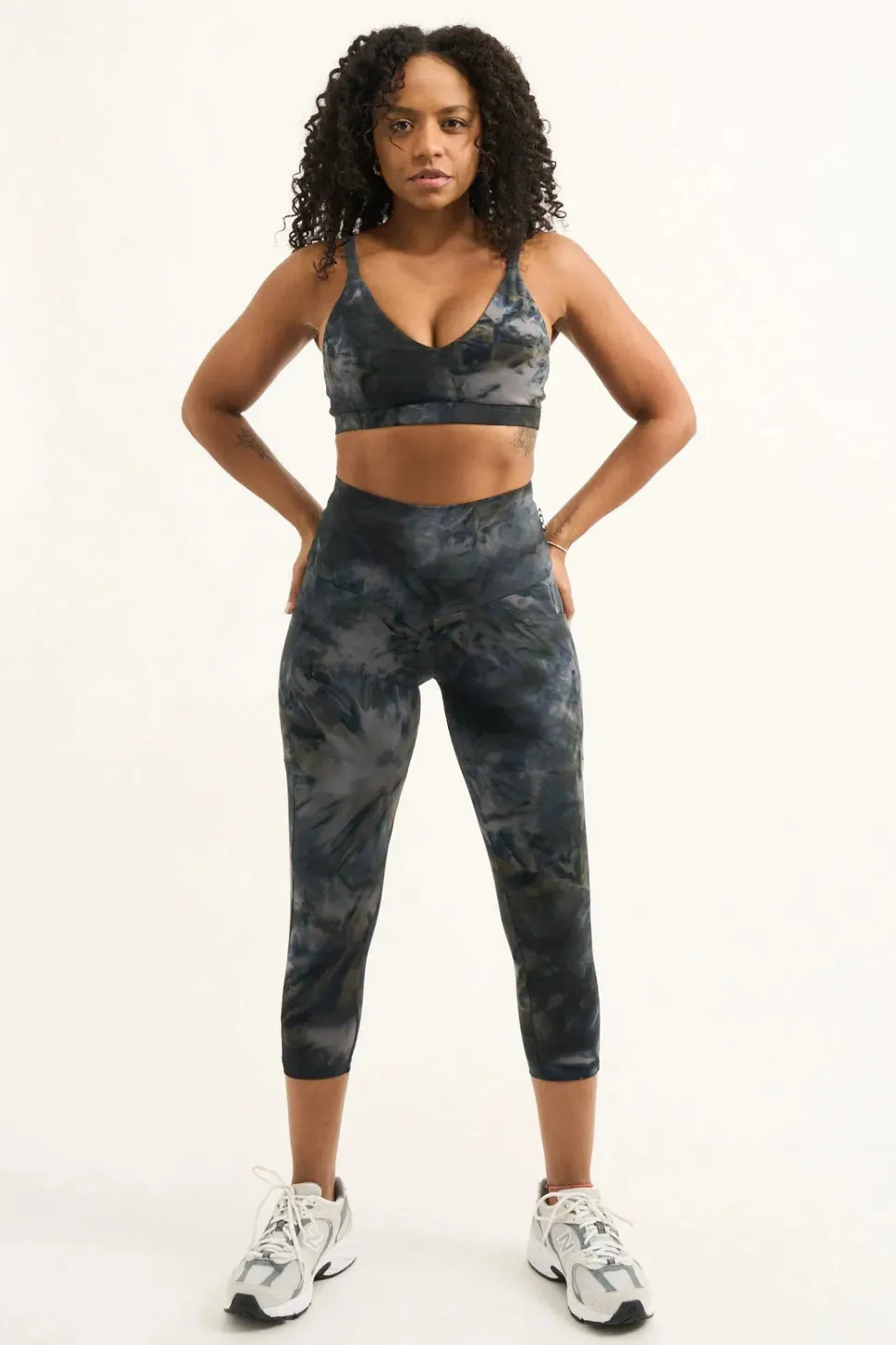 Dark and Moody Tie Dye Body Contouring - Panel Pocket High Waisted Capri Leggings
