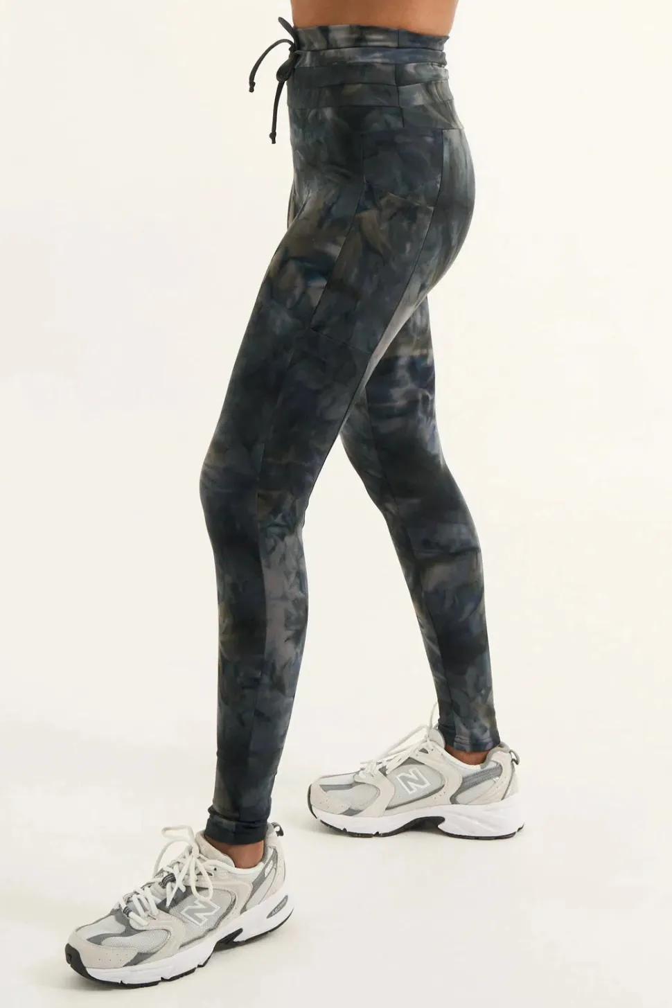 Dark and Moody Tie Dye Body Contouring - Panel Pocket Drawstring High Waisted Leggings