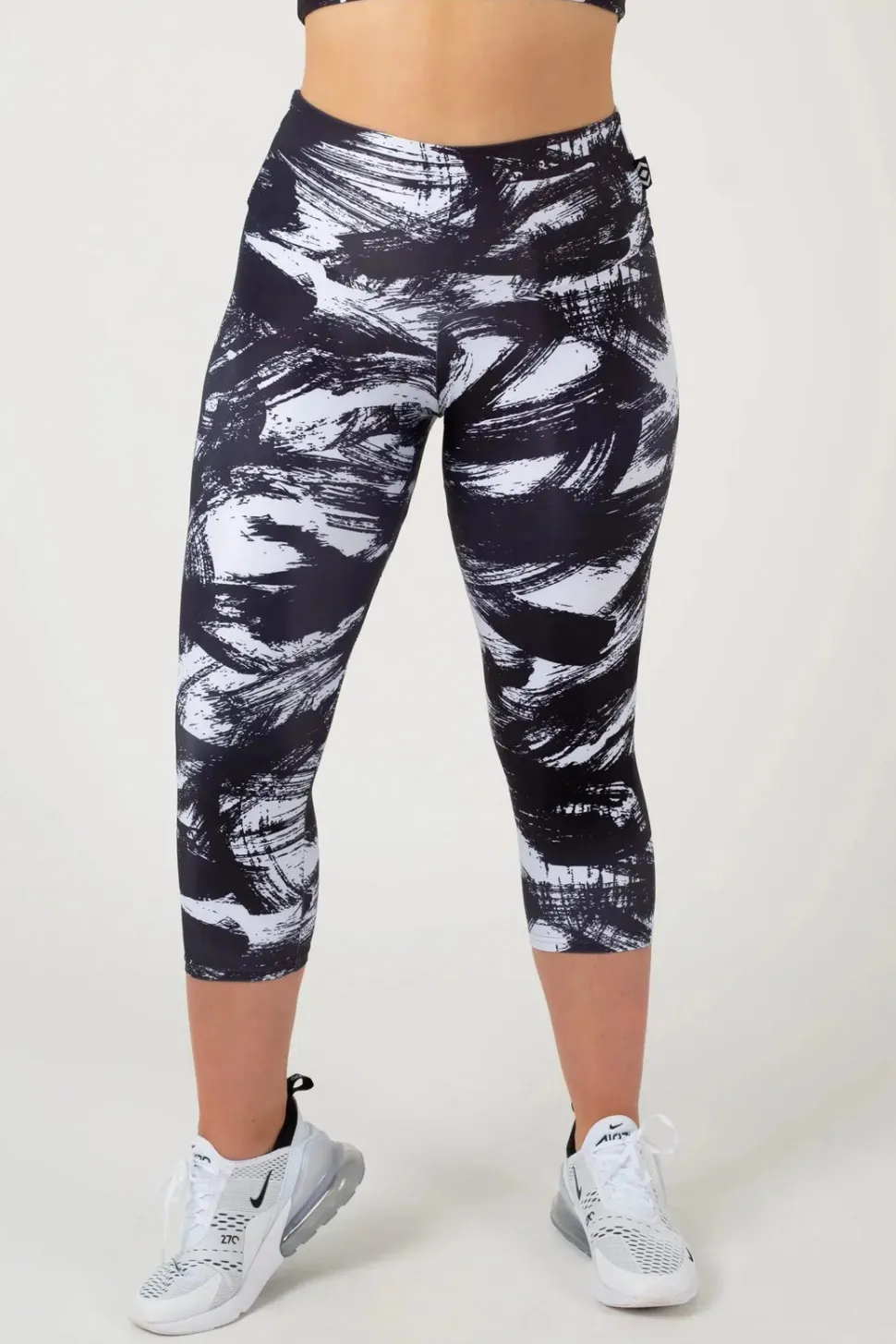 Destruction Performance - High Waisted Capri Leggings
