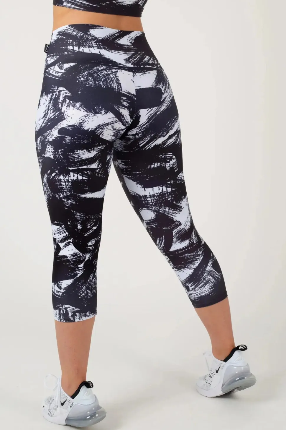 Destruction Performance - High Waisted Capri Leggings