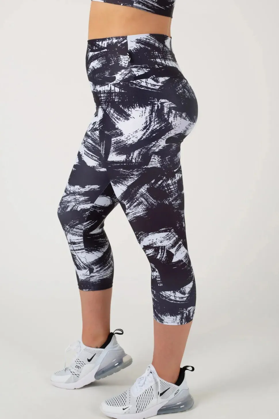 Destruction Performance - High Waisted Capri Leggings