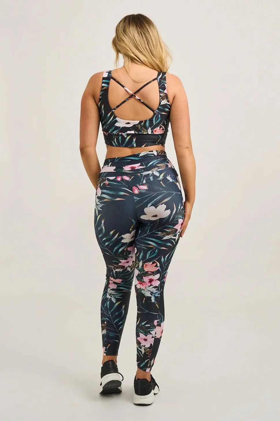 Exotic At Heart Performance - Panel Pocket Drawstring High Waisted Leggings