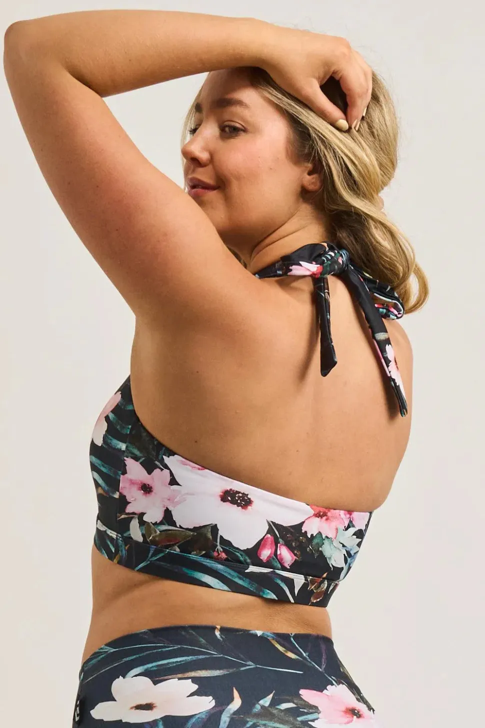 Exotic At Heart Performance - Halter Crop