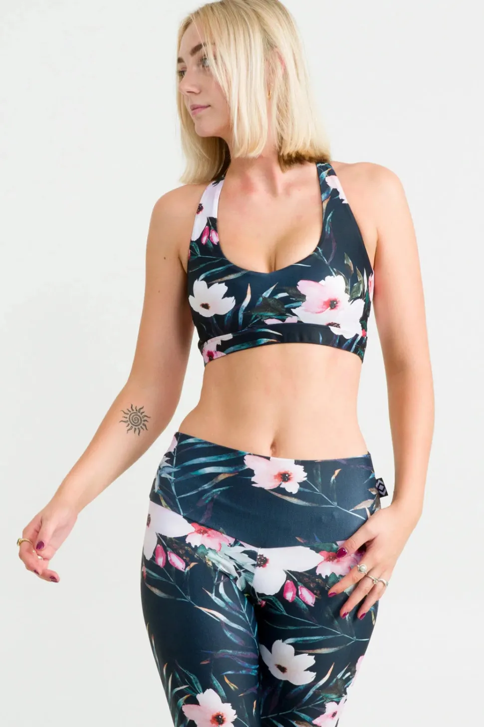 Exotic At Heart Performance - Deep V Crop