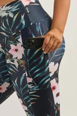 Exotic At Heart Performance - Panel Pocket High Waisted Capri Leggings