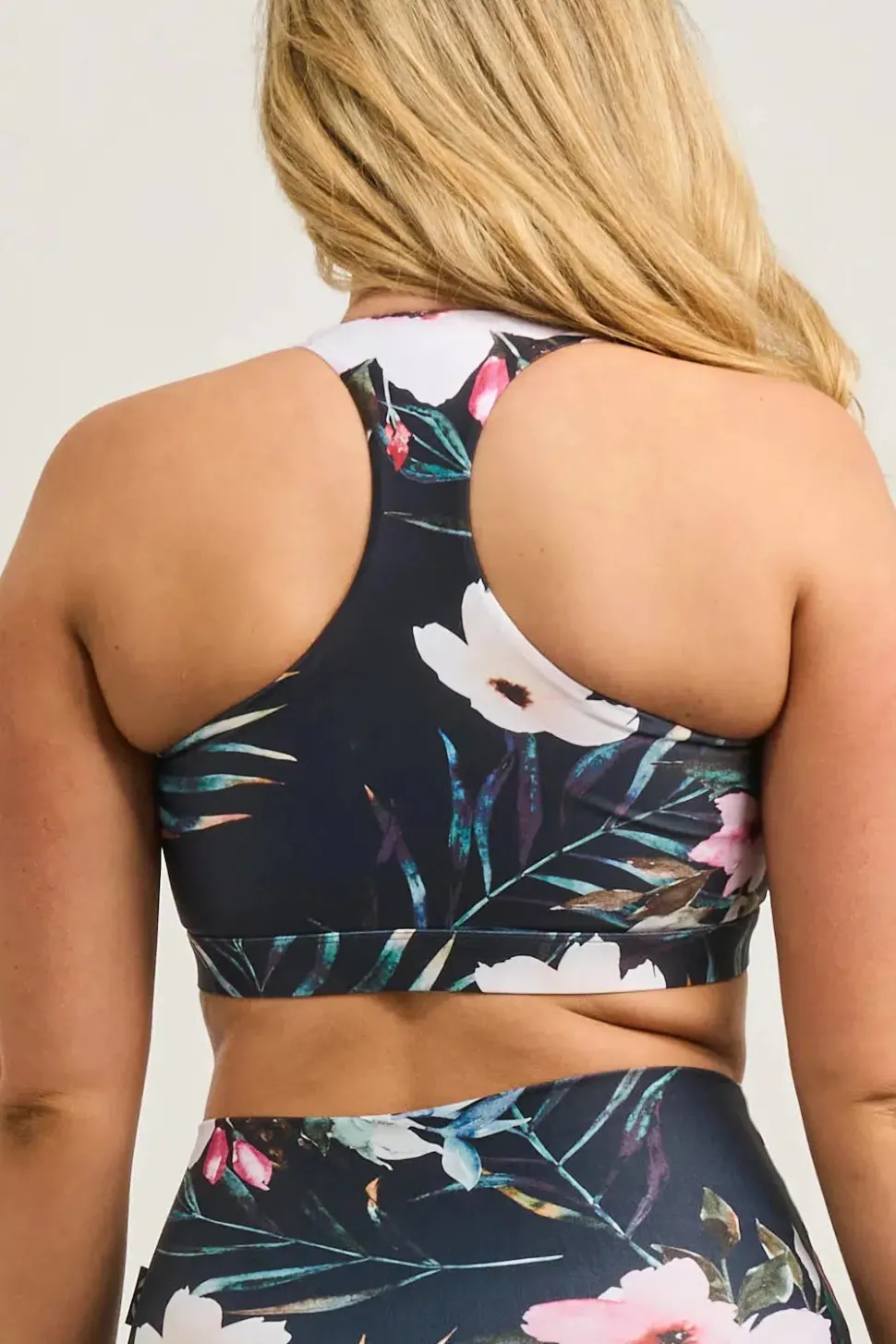 Exotic At Heart Performance - Deep V Crop