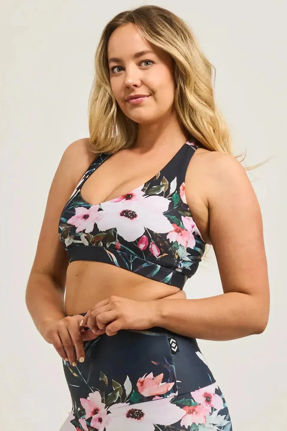 Exotic At Heart Performance - Deep V Crop