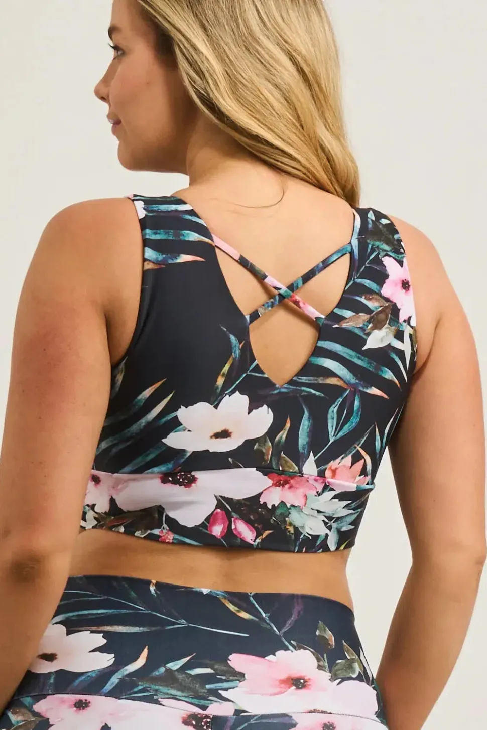 Exotic At Heart Performance - Reversible Comfort Crop Top
