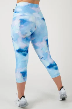 Fluid Performance - Extra High Waisted Capri Leggings