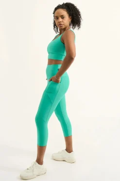 Jade Performance - Pocket Booty Shaper High Waisted Capri Leggings
