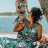 Leaf Your Mark Performance - Deep V Crop
