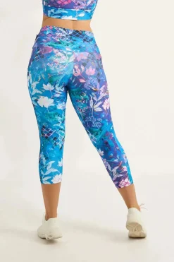 Mermaid Mafia Performance - Panel Pocket High Waisted Capri Leggings