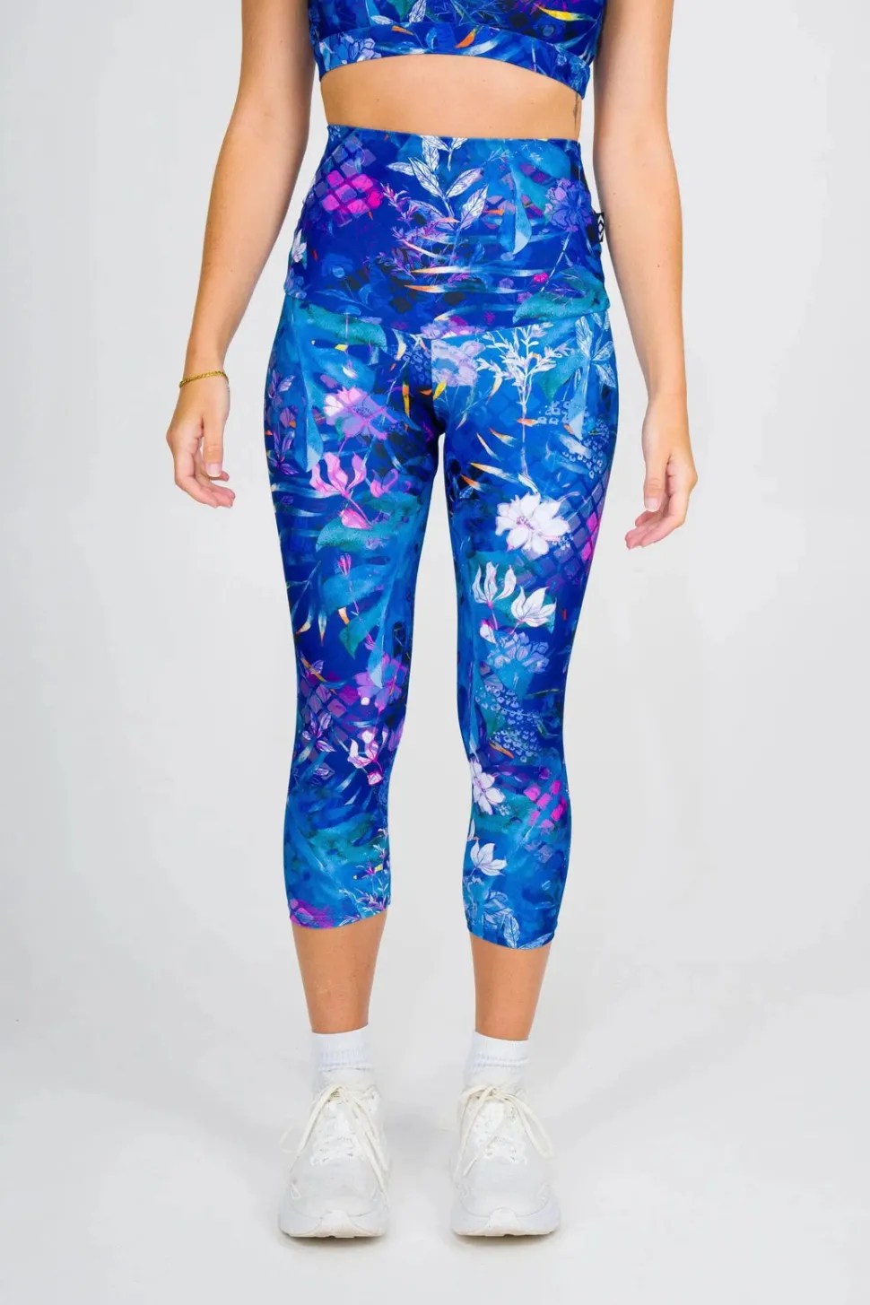 Mermaid Mafia Performance - Extra High Waisted Capri Leggings