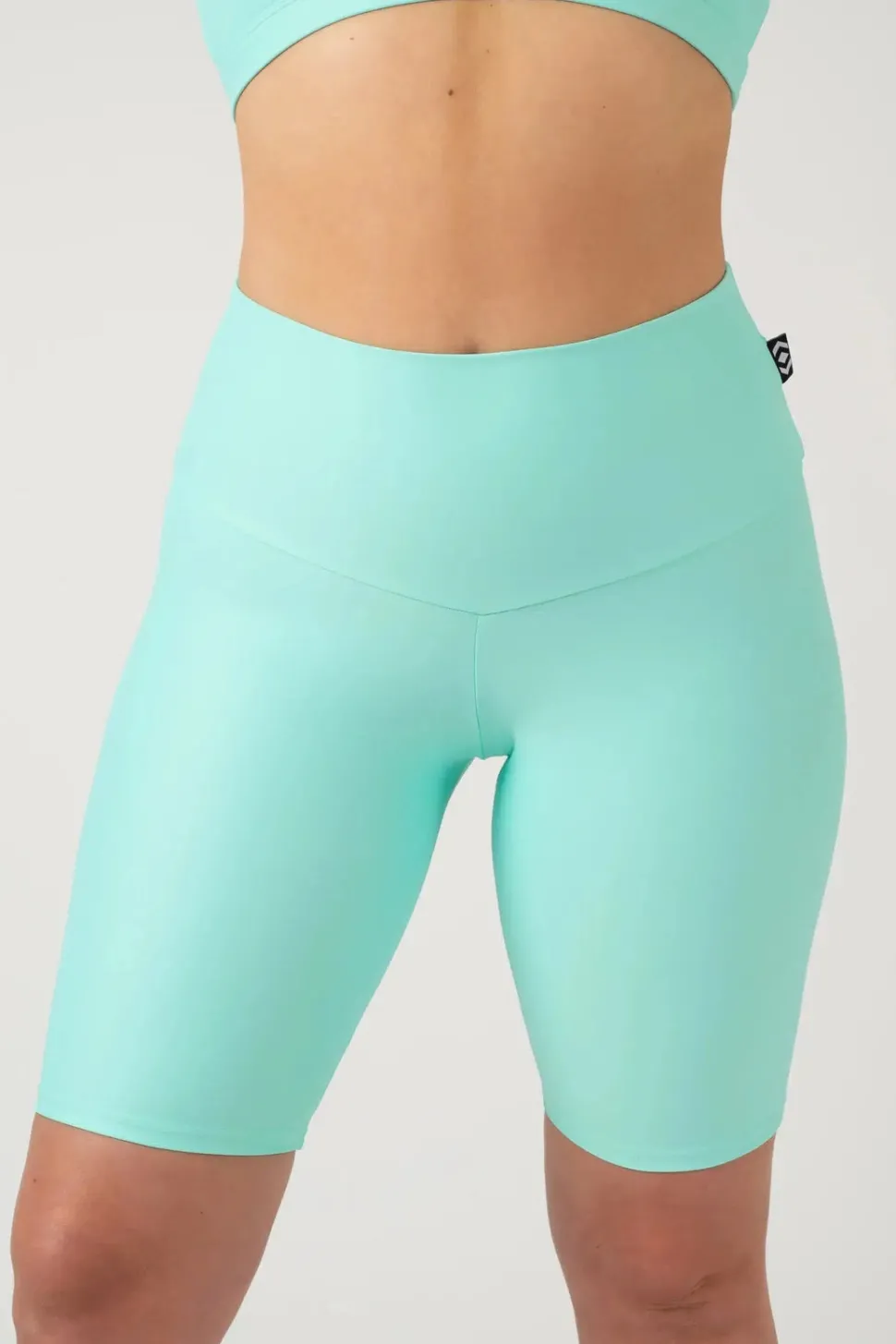Mint Performance - High Waisted Long Shorts