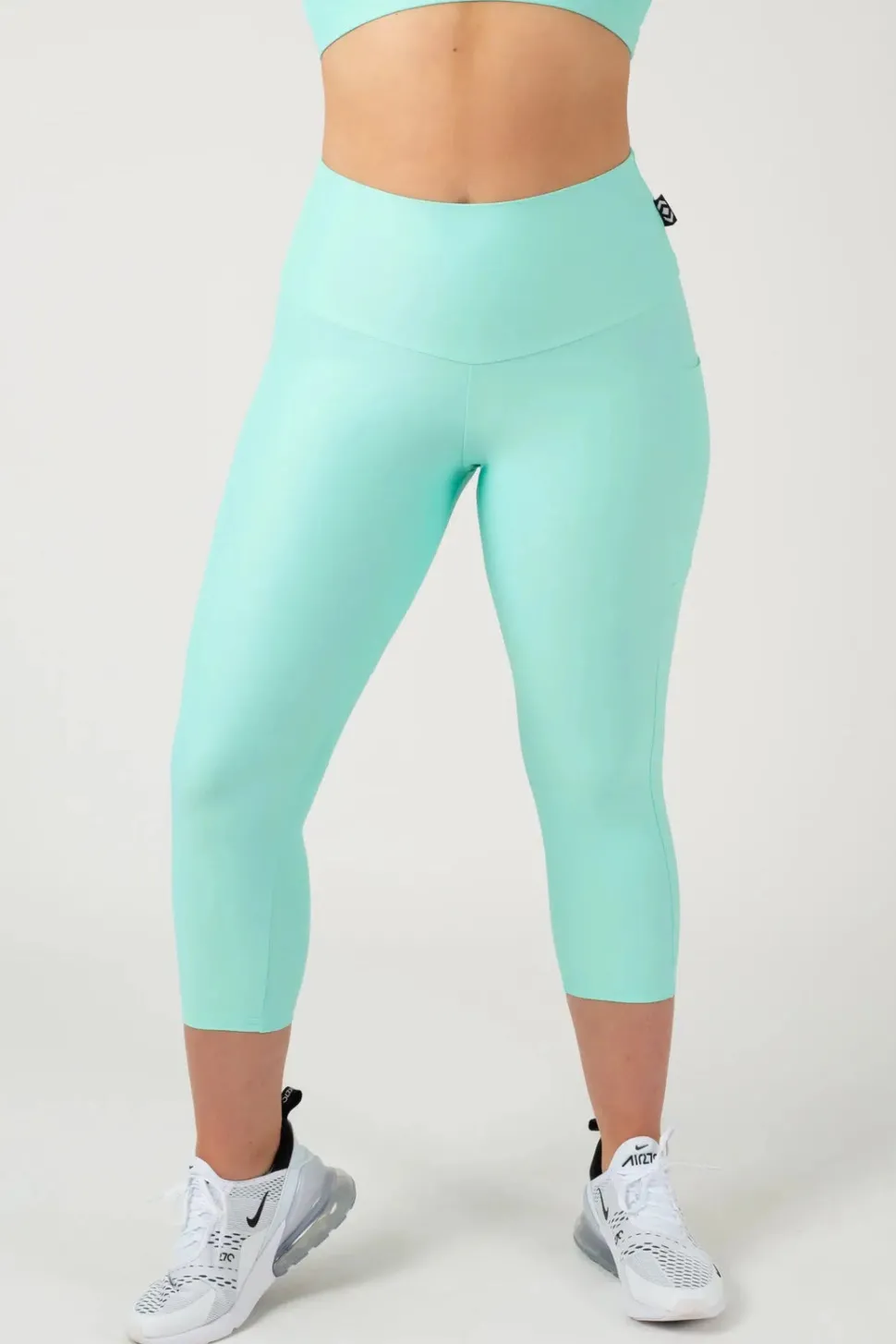 Mint Performance - Panel Pocket High Waisted Capri Leggings