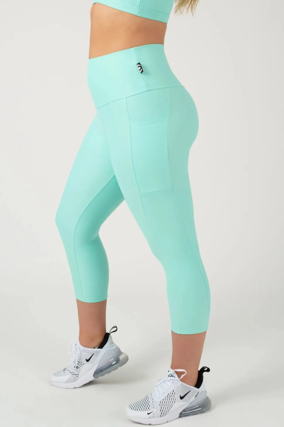 Mint Performance - Panel Pocket High Waisted Capri Leggings