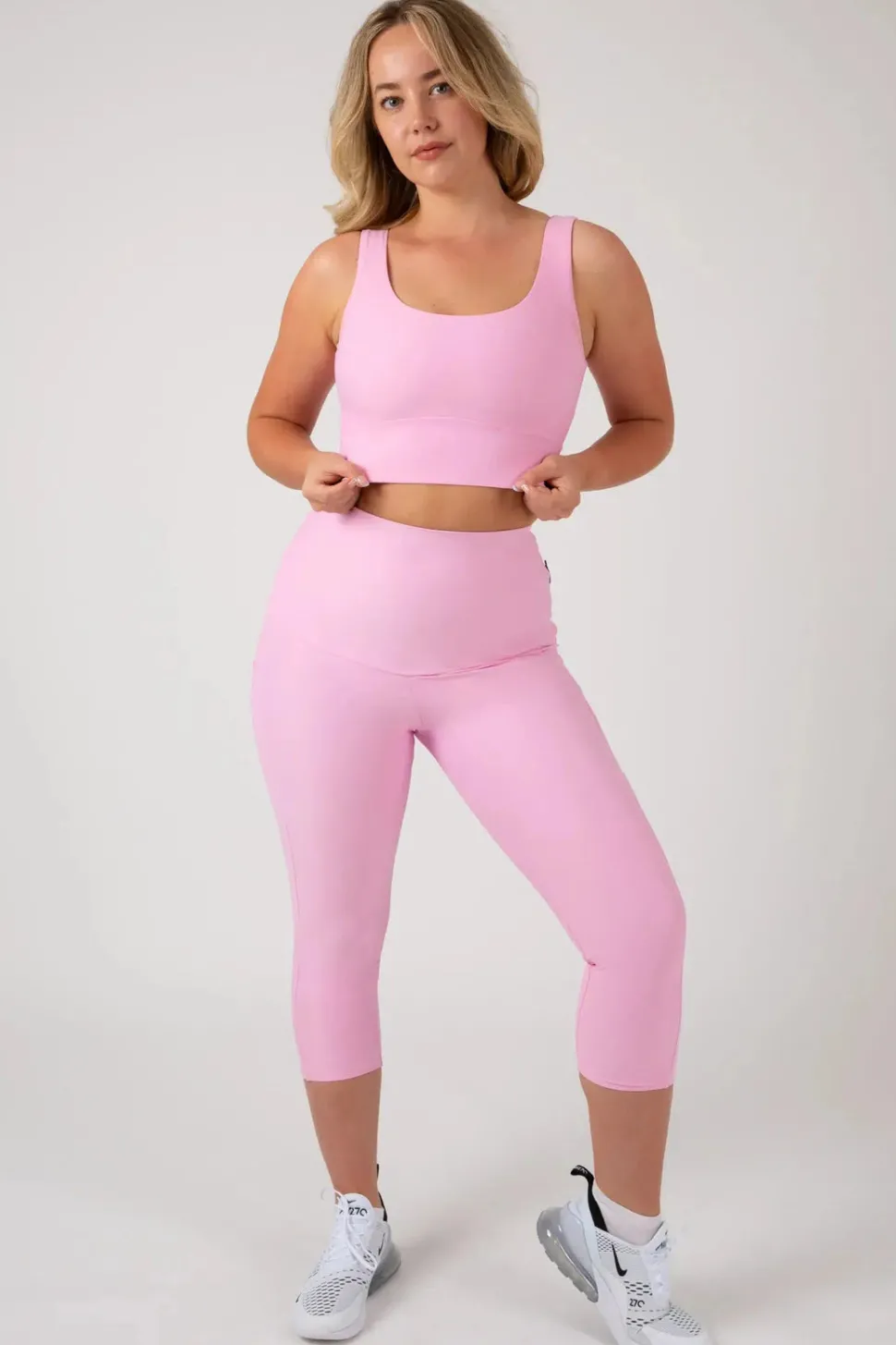 Pastel Pink Performance - Scoop Neck Comfort Crop Top