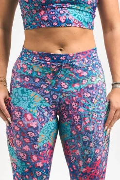 Plant One On Me Performance - Panel Pocket Drawstring Capri Leggings