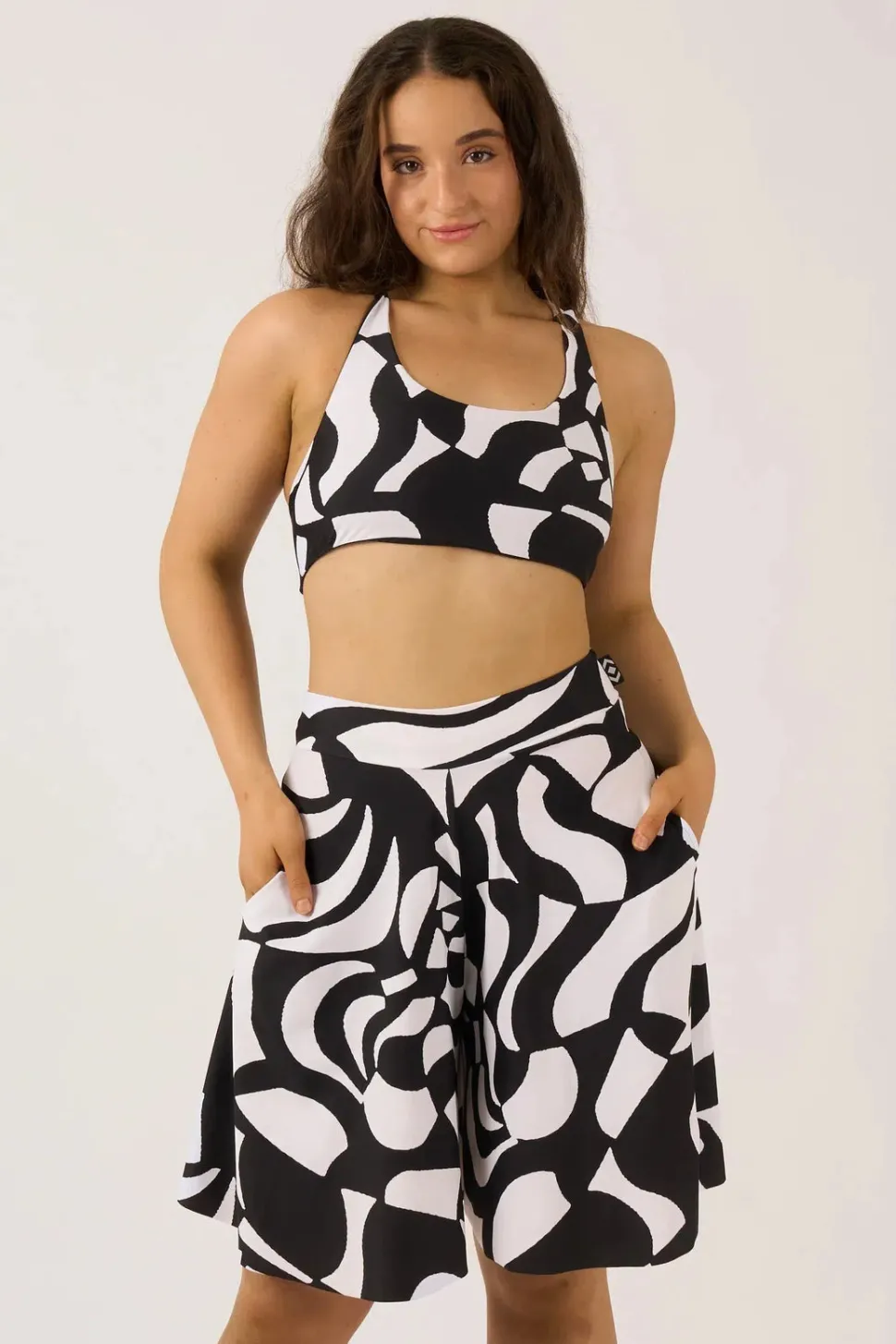 Silky Palazzo Short With Pocket - Black Geo Waves