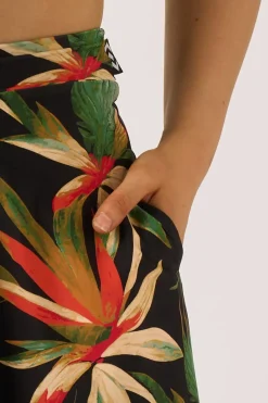 Silky Palazzo Short With Pocket - Black Tropico