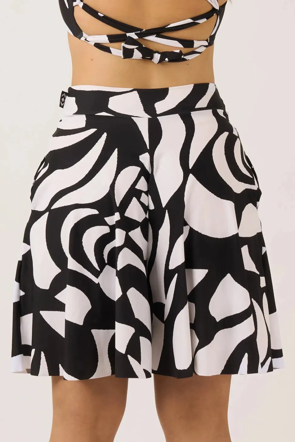 Silky Palazzo Short With Pocket - Black Geo Waves
