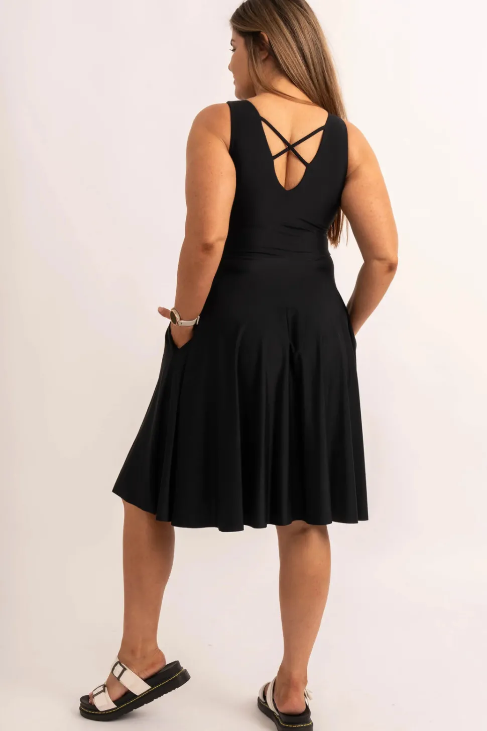 Silky Reversible Comfort Crop Midi Dress W/ Pockets - Black