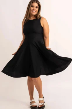 Silky Reversible Comfort Crop Midi Dress W/ Pockets - Black