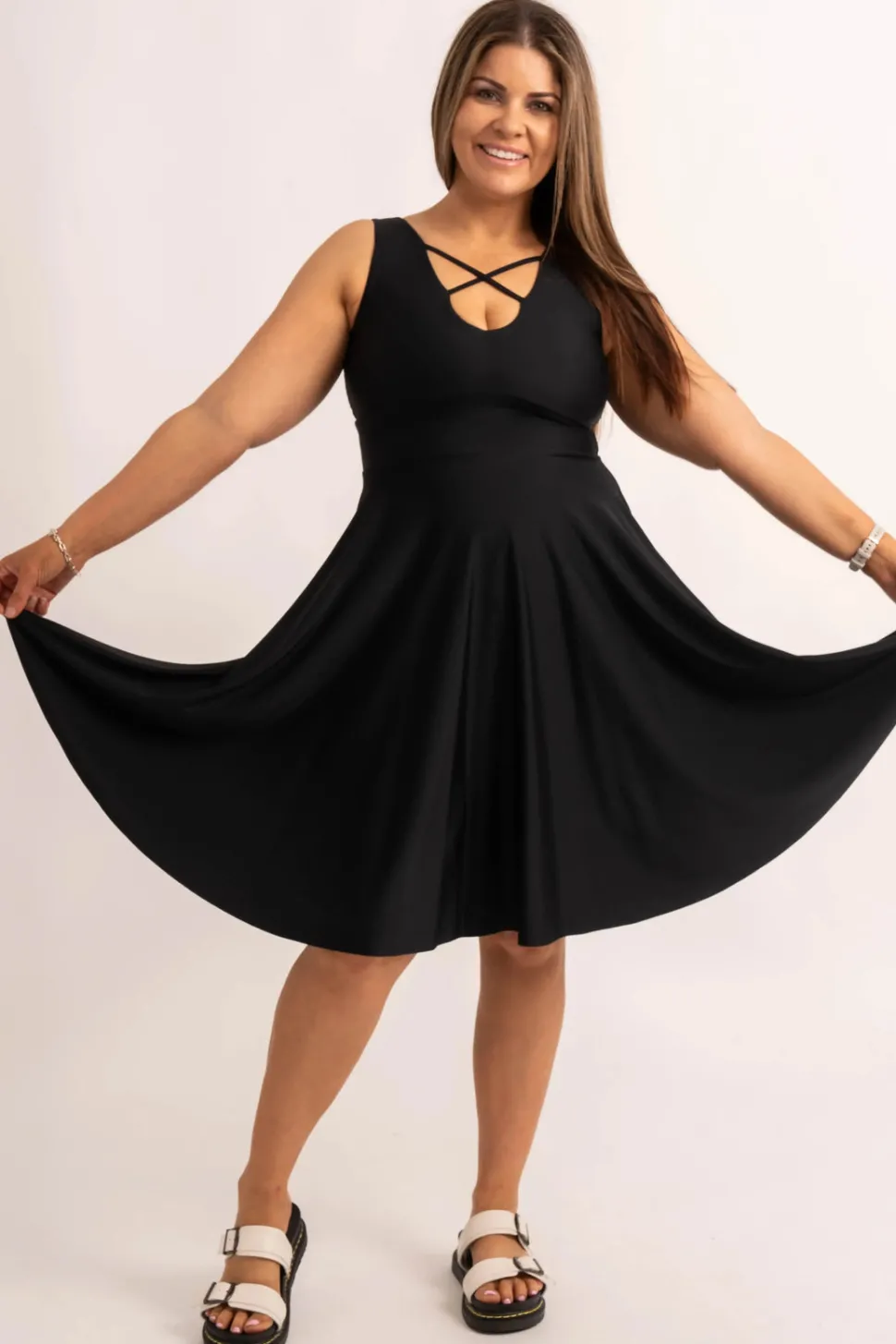 Silky Reversible Comfort Crop Midi Dress W/ Pockets - Black