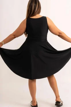 Silky Reversible Comfort Crop Midi Dress W/ Pockets - Black