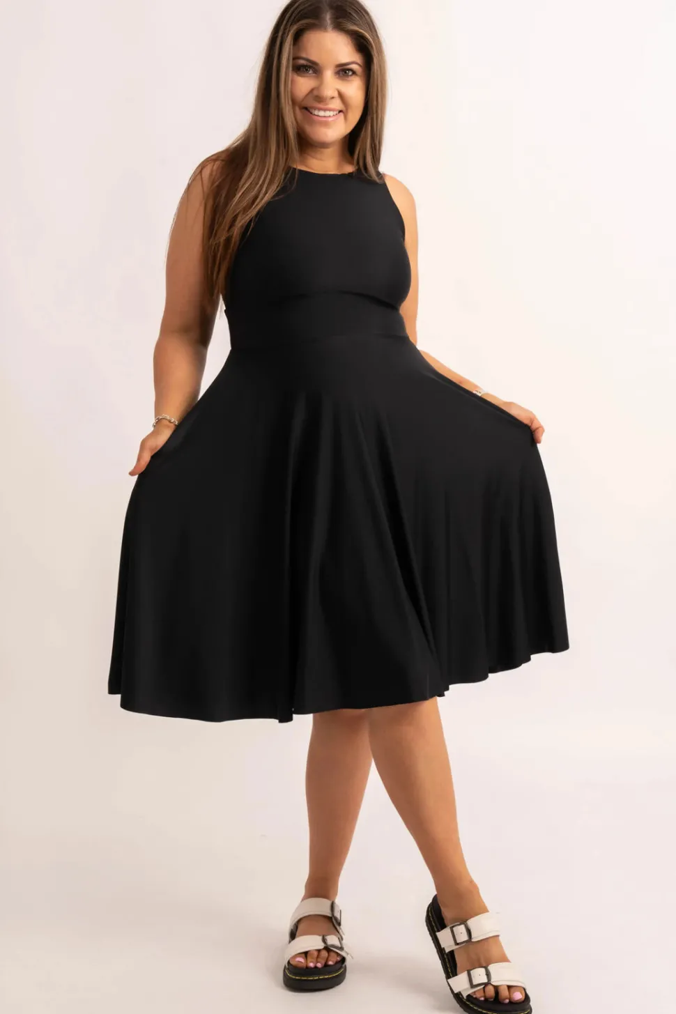 Silky Reversible Comfort Crop Midi Dress W/ Pockets - Black