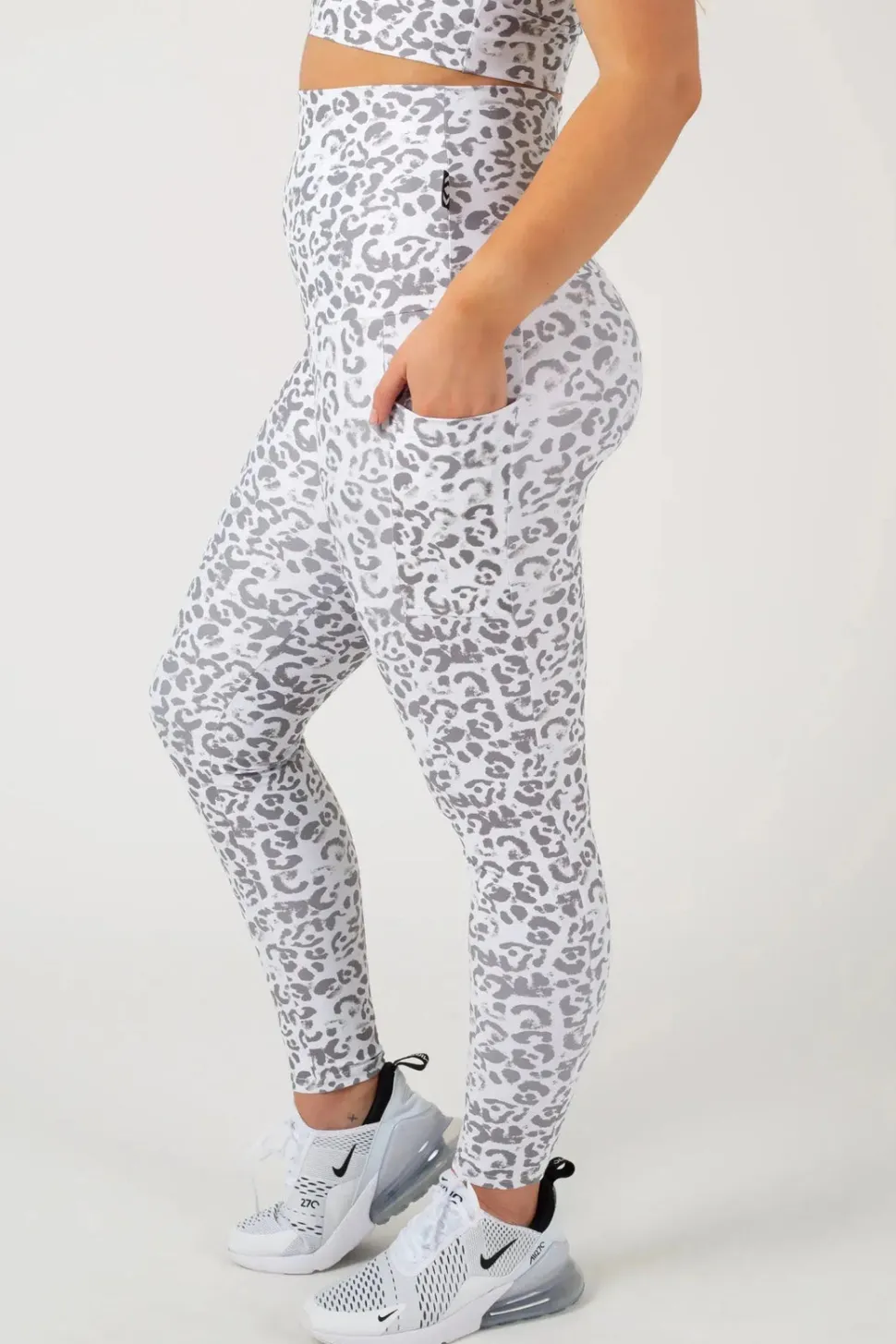 Snow Jag Performance - Panel Pocket Extra High Waisted Leggings